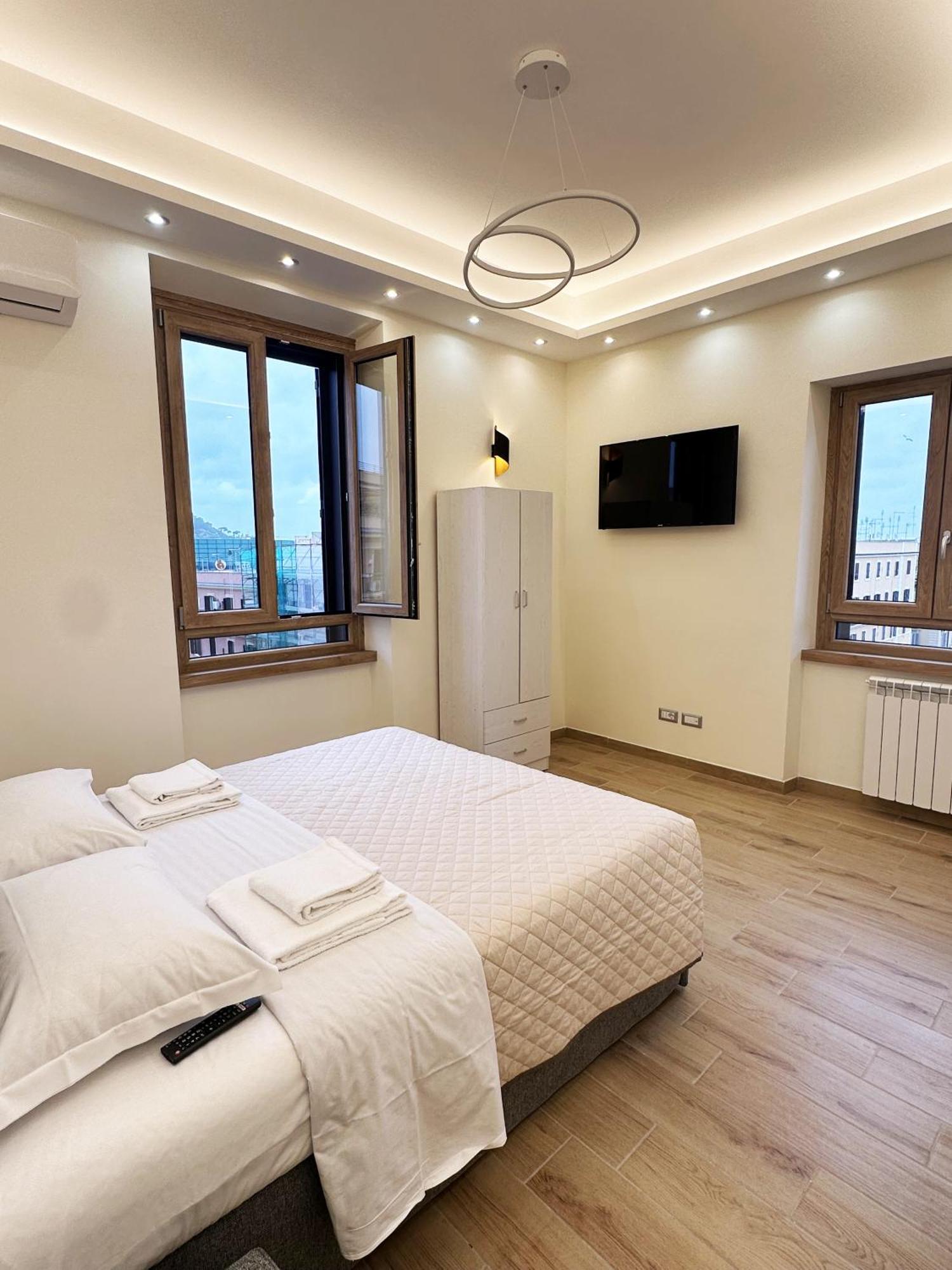 Zeus Group Vatican Rome Exterior photo