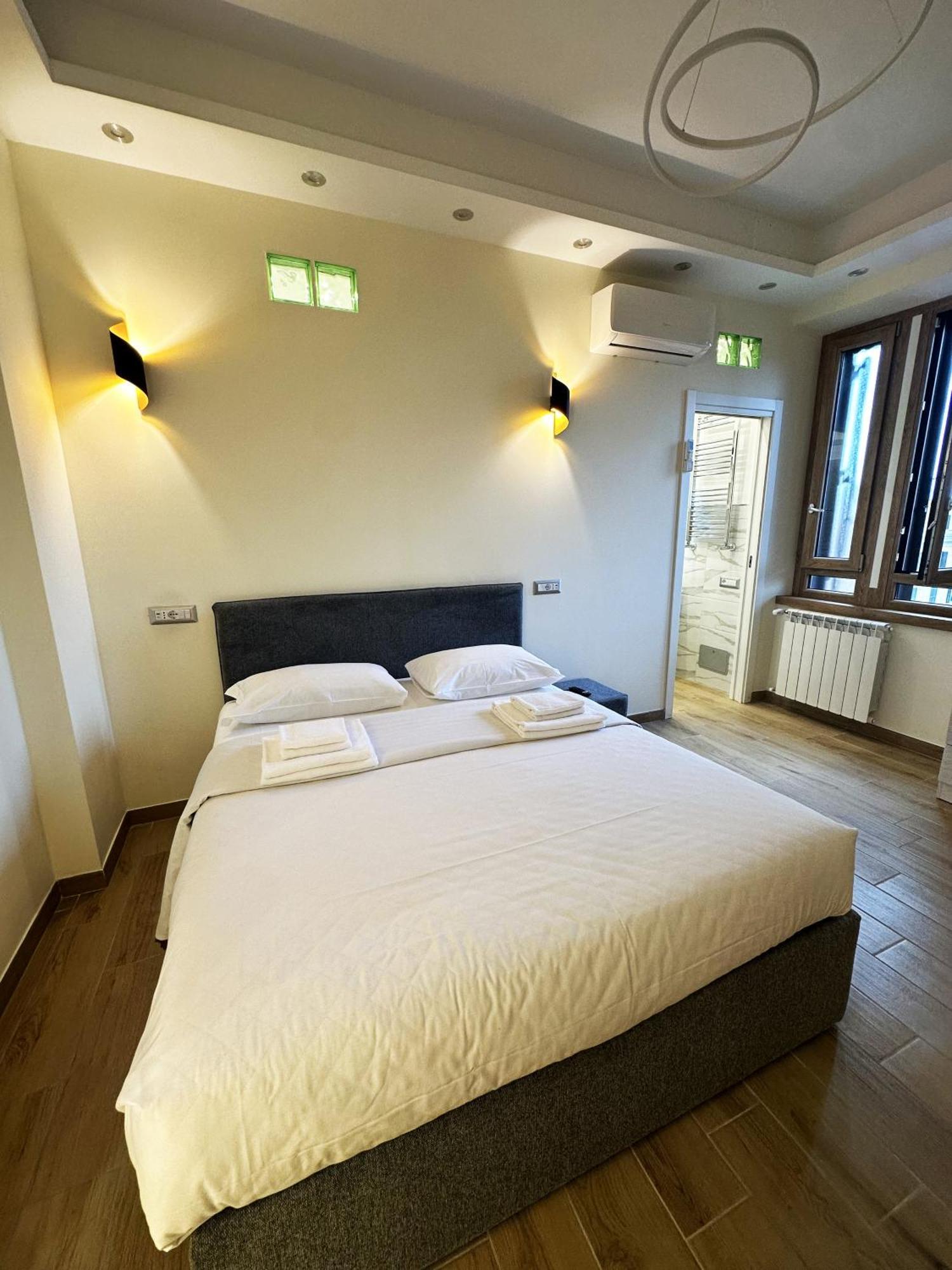 Zeus Group Vatican Rome Exterior photo