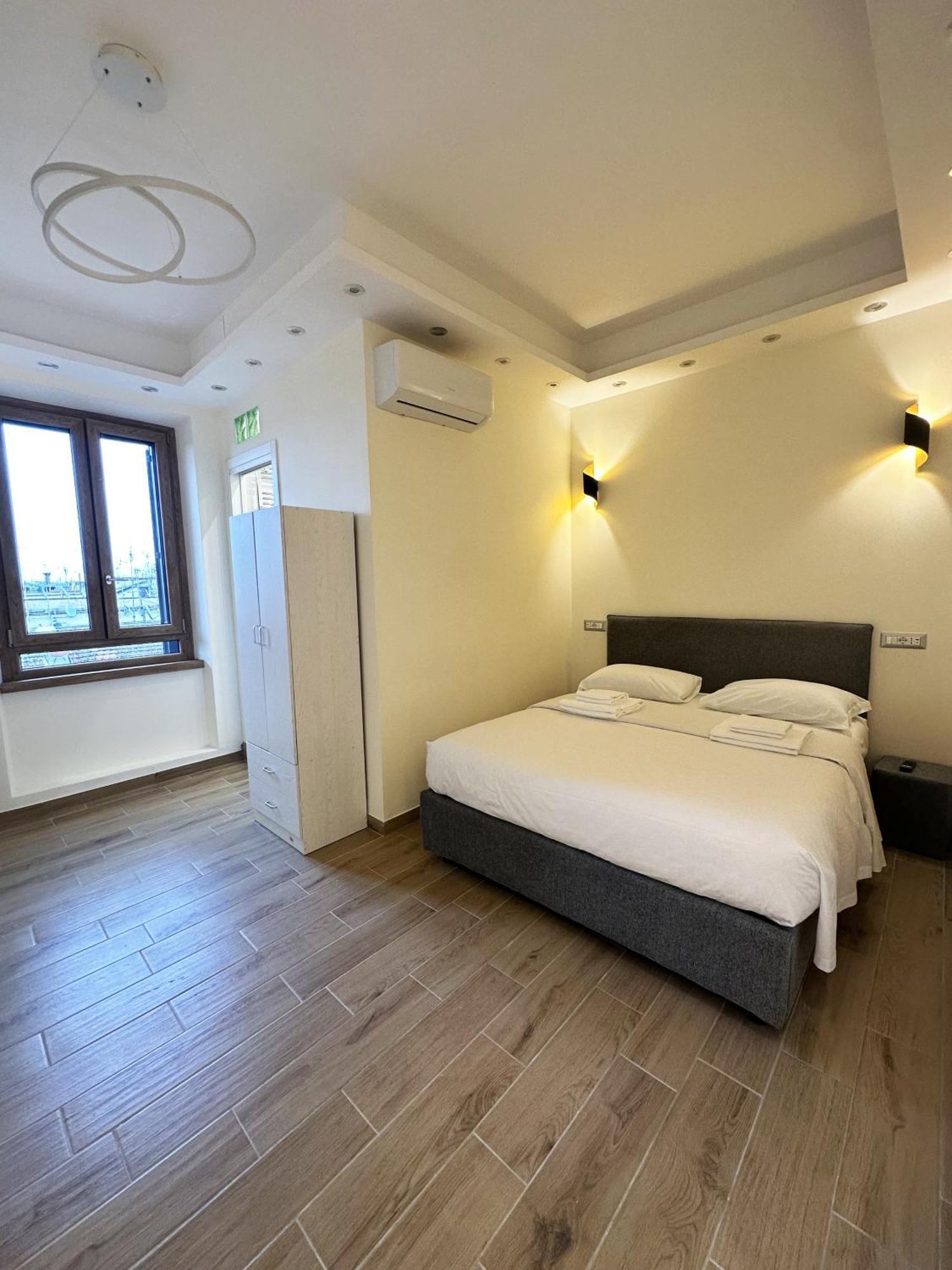 Zeus Group Vatican Rome Exterior photo